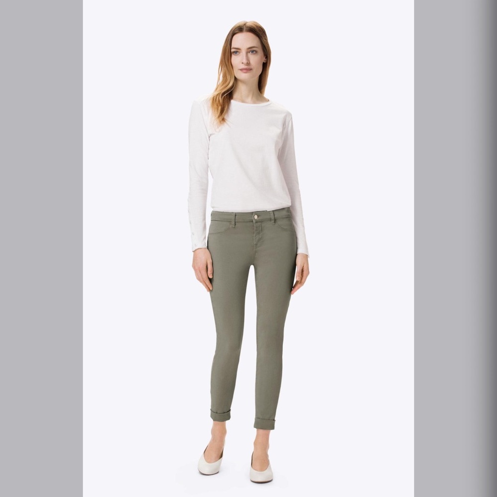 J Brand Anja Mid Rise Cuffed Crop size 30
